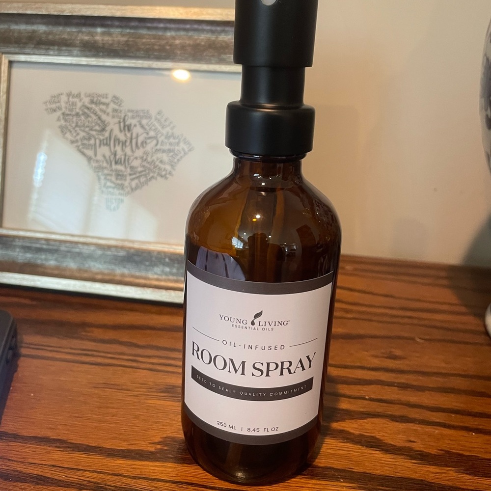 NWT Young Living room spray bottle. 250ml, 8.45 fl oz